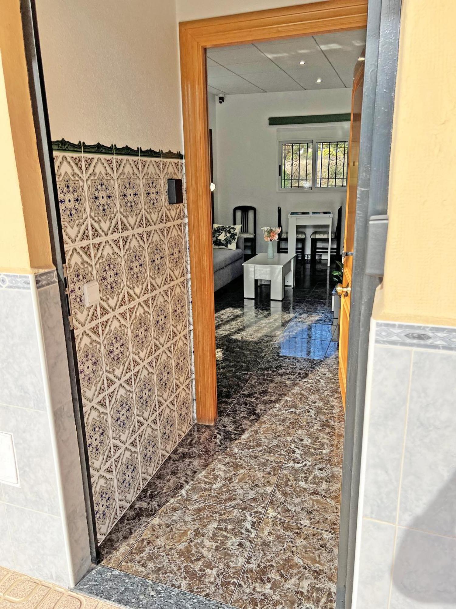 شقة A 100 Metros De La Playa. Parking Gratuito Privado لقنت المظهر الخارجي الصورة